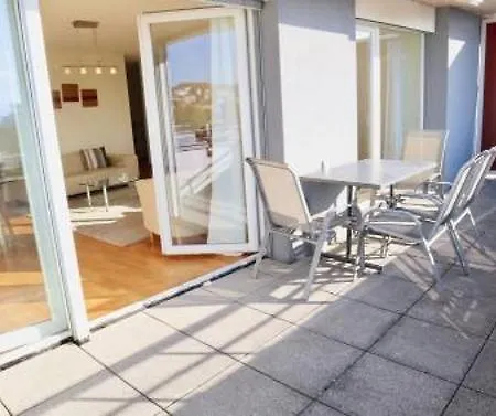 179 Comfortable Sunny Quiet Good Location And Free Parking Included *