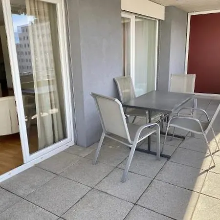 179 Comfortable Sunny Quiet Good Location And Free Parking Included דירה *