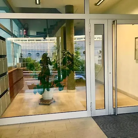 179 Comfortable Sunny Quiet Good Location And Free Parking Included *