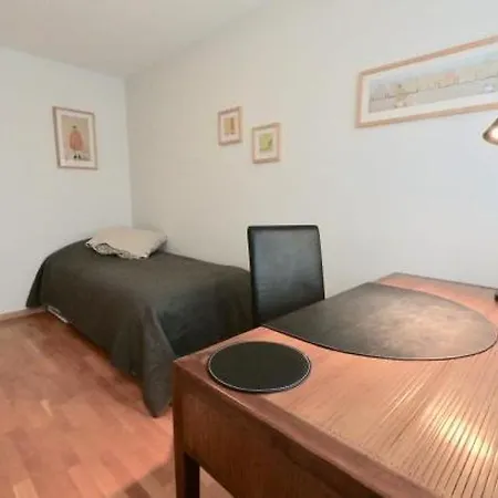 179 Comfortable Sunny Quiet Good Location And Free Parking Included דירה *