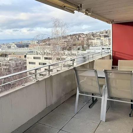 179 Comfortable Sunny Quiet Good Location And Free Parking Included *