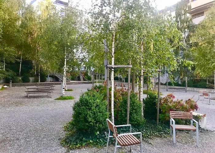 179 Comfortable Sunny Quiet Good Location And Free Parking Included Lägenhet