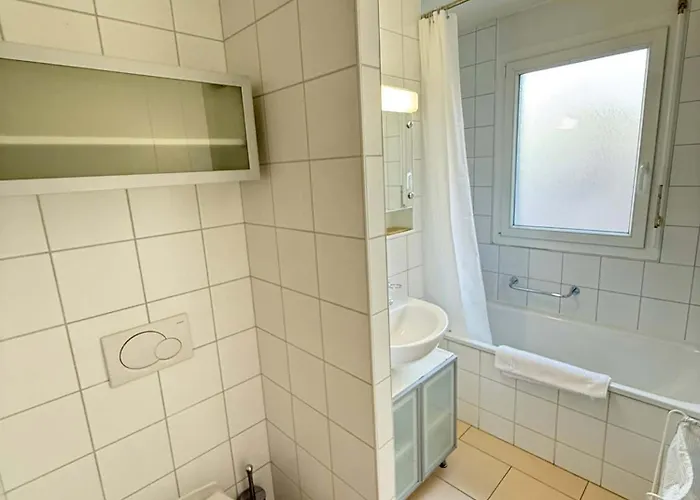 Apartament 179 Comfortable Sunny Quiet Good Location And Free Parking Included Lozanna