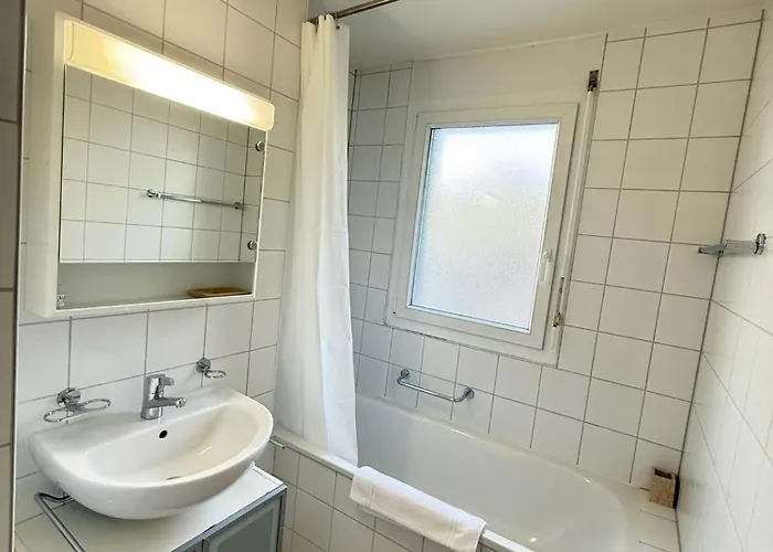 179 Comfortable Sunny Quiet Good Location And Free Parking Included